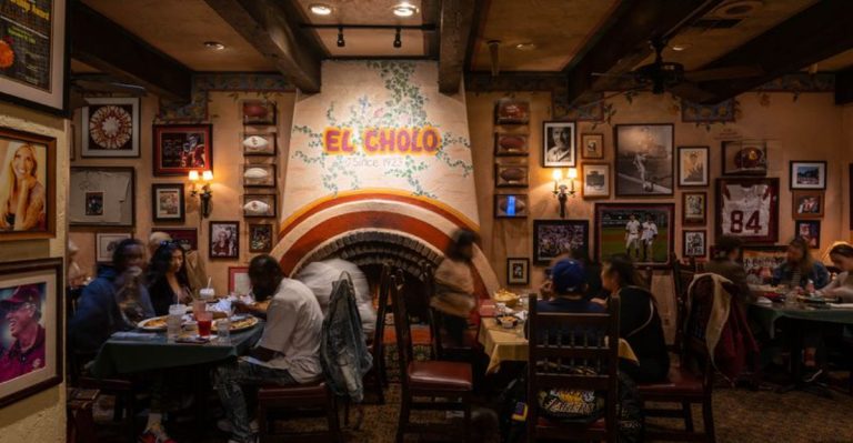 15 Oldest Restaurants In Los Angeles Where Every Meal Tells A Story
