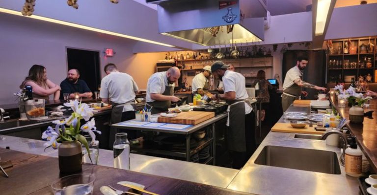 15 Tennessee Supper Clubs That Fill Up Fast Every Weekend