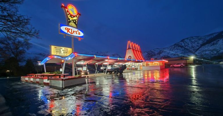 15 Utah Drive-In Burger Joints That Locals Swear Taste Just Like They Did Decades Ago