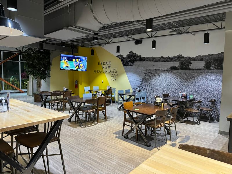 The Farmhouse Restaurant At Harvest Market,  Champaign