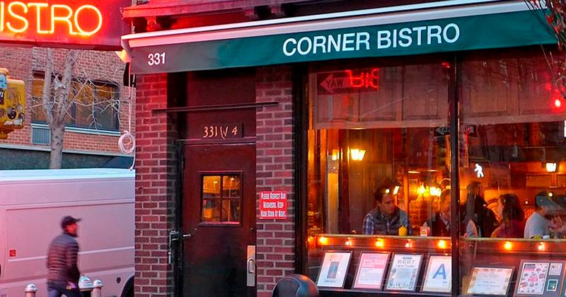 Corner Bistro – West Village's Timeless Treasure