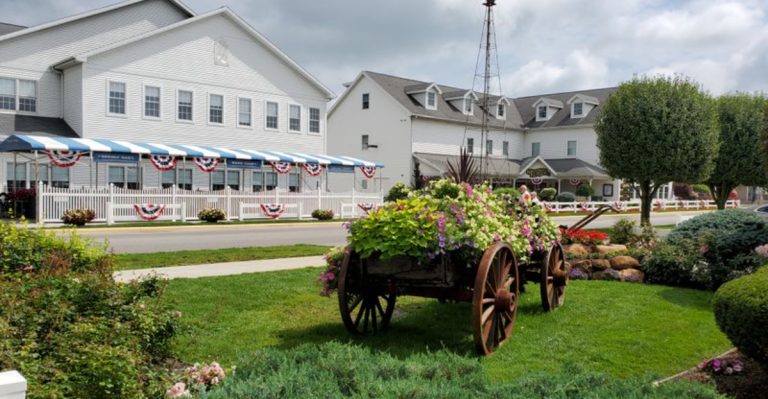 16 Indiana Small Towns That Turn Into Classic Winter Wonderlands At Christmas