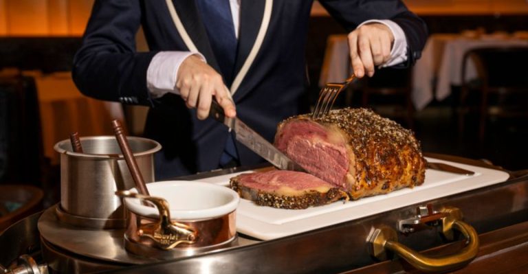 16 New York Steakhouses You Won’t Be Able To Forget