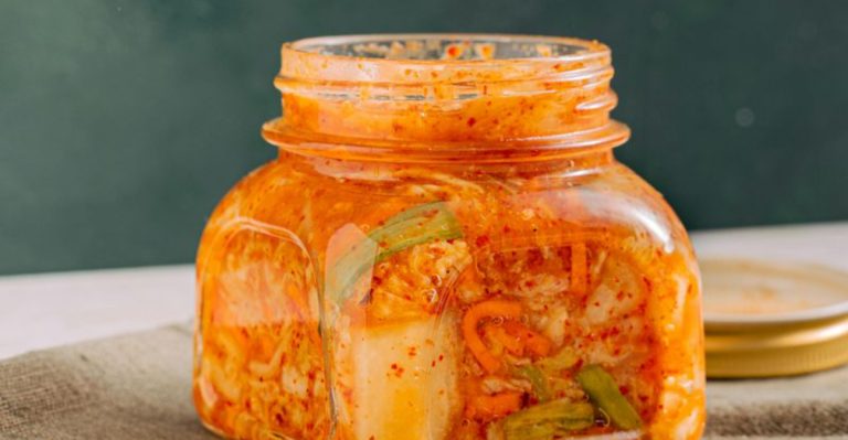 16 Tennessee’s Most Iconic Bites From Hot Chicken To Stack Cake