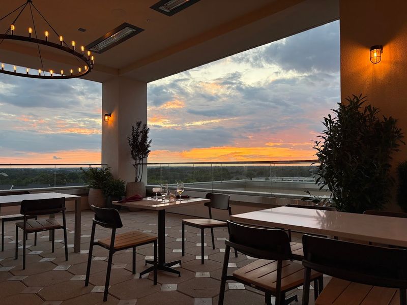 Oak Steakhouse, Rogers