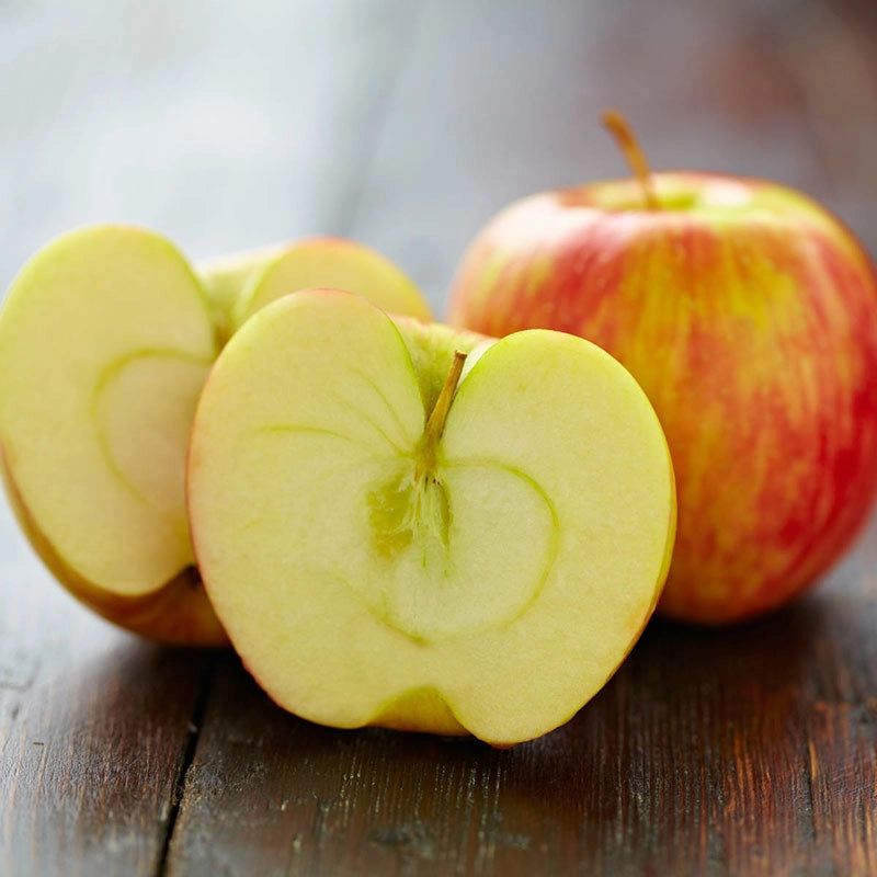 Honeycrisp: The Crowd-Pleasing Crunch Master