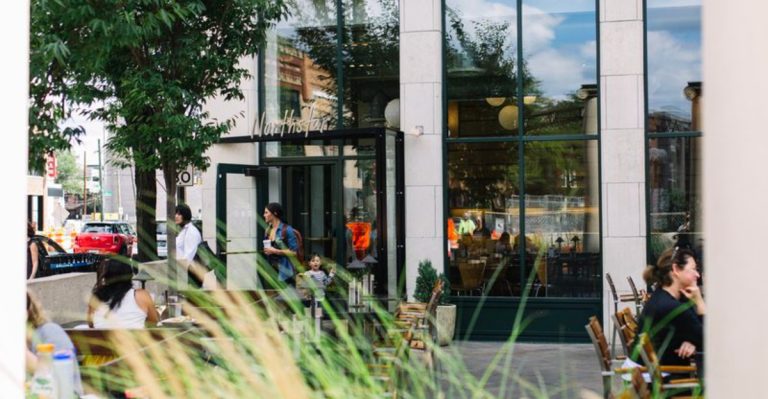 17 Ohio Restaurants With Menus So Good People Actually Enjoy The Wait