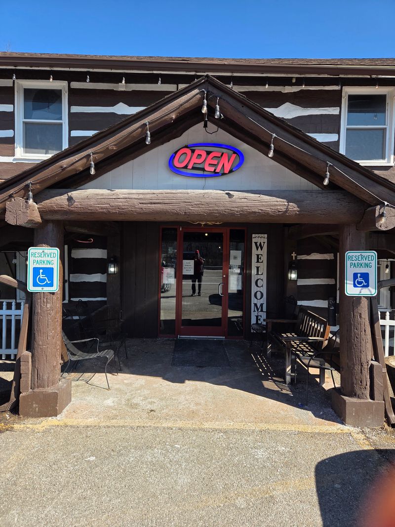 The Log Cabin Restaurant, Pennsylvania