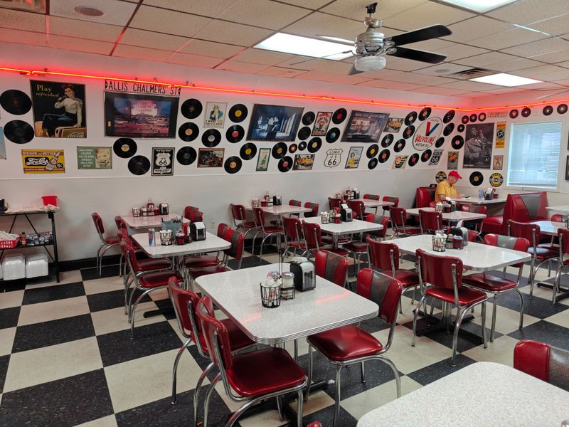 Charlie Parker's Diner – Springfield