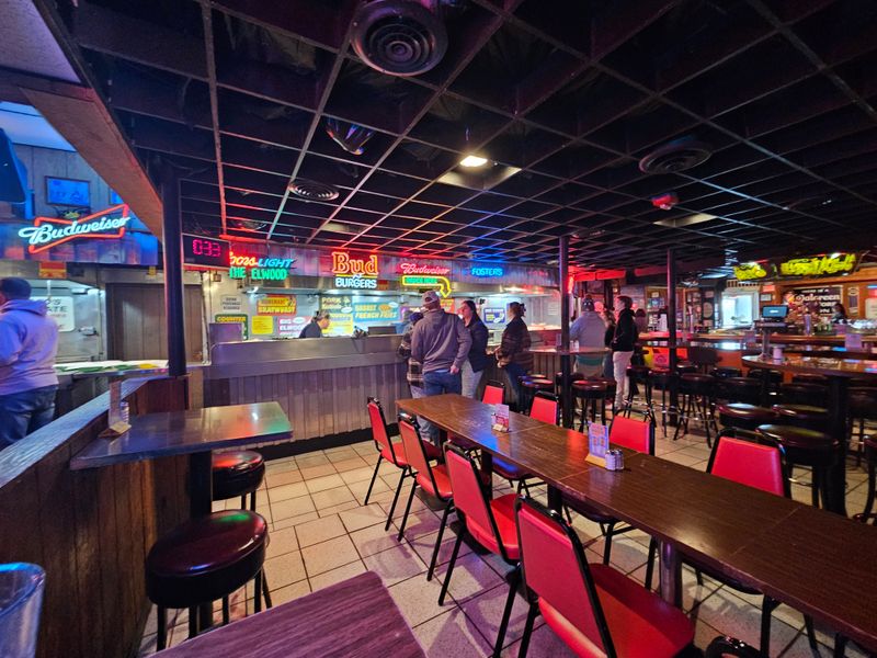 Fast Eddie's Bon Air – Alton