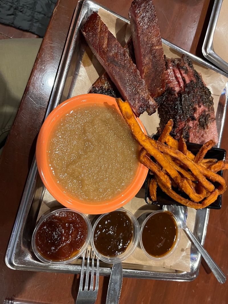 Black Dog Smoke & Ale House – Champaign, IL