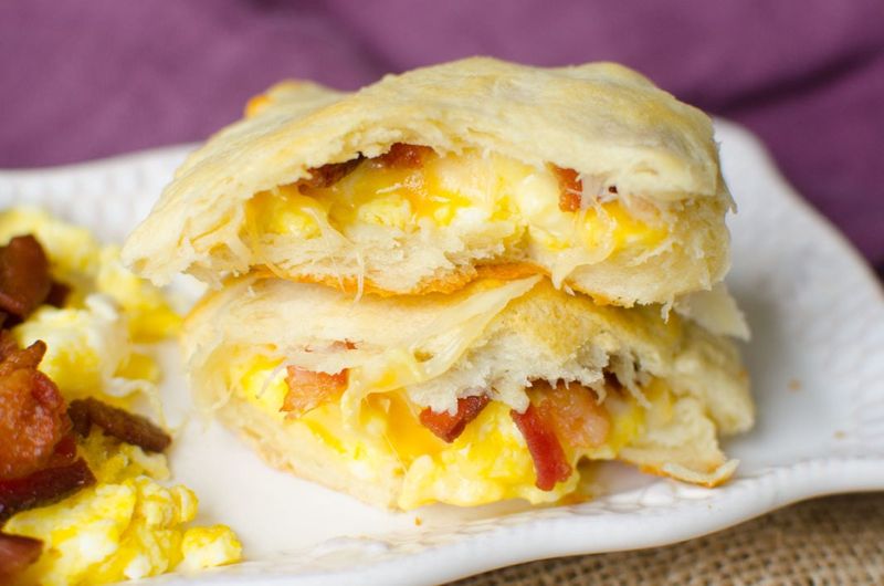 Cheesy Bacon Breakfast Bombs