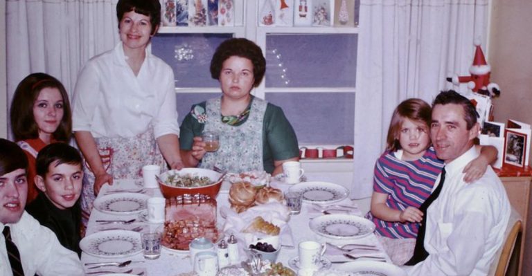 20 Arizona Dinner Table Rules From The 1960s That Would Baffle Today’s Kids