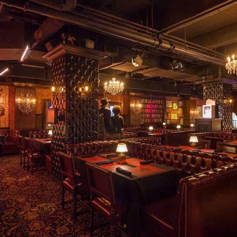 Jekyll & Hyde Club: Where Monsters Served Your Meals