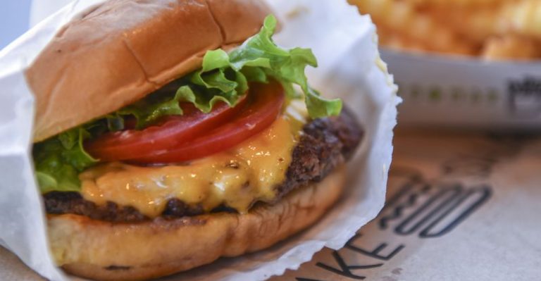 20 Fast Food Classics That Deserve A Spot In The Hall Of Fame
