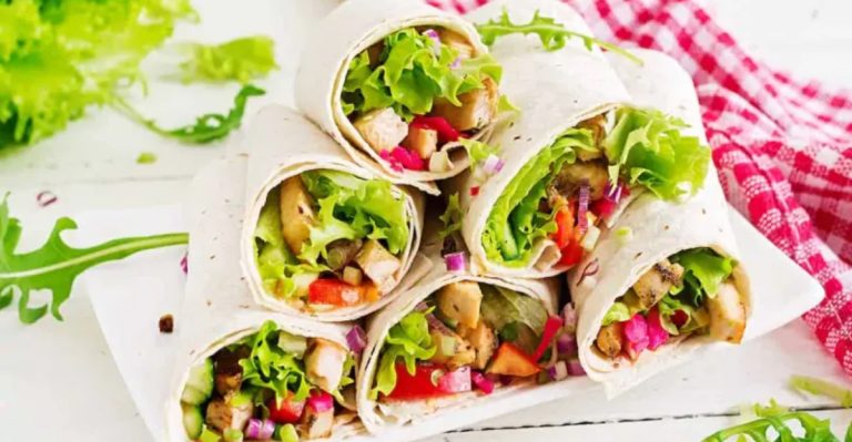 20 Perfect Beach Foods That Stay Fresh In Your Cooler All Day