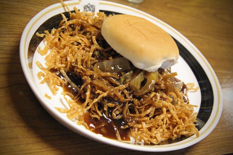 The Chow Mein Sandwich