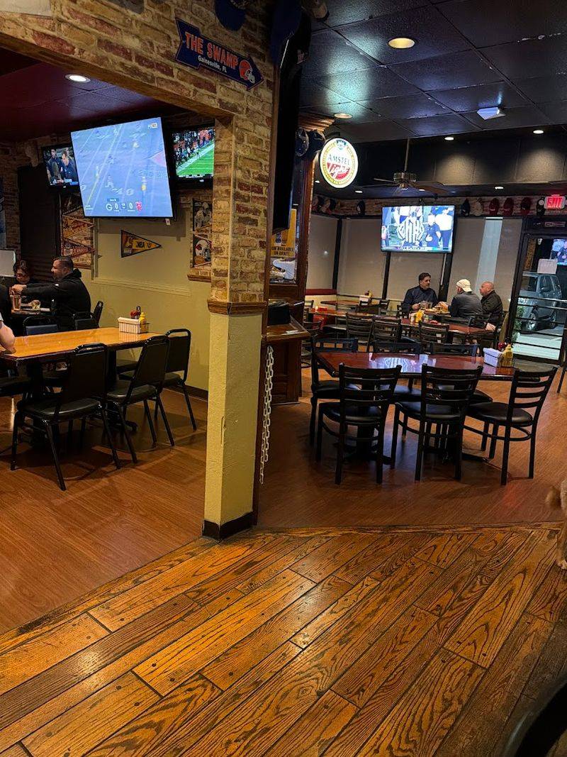 22 TVs Means Zero Bad Seats In The House 22 TVs Means Zero Bad Seats In The House