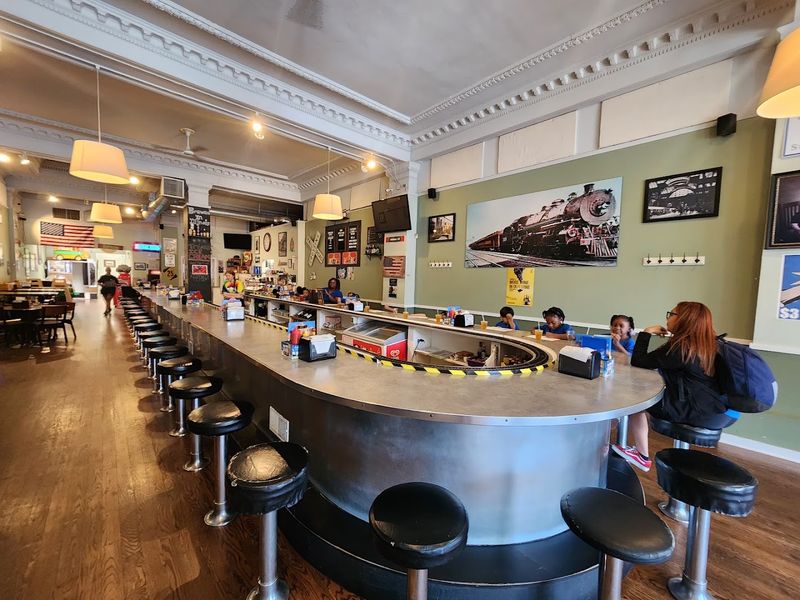 Junction Diner - Forest Park