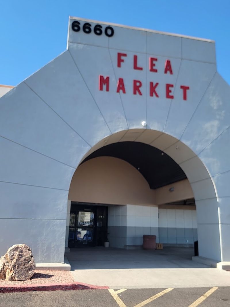 2nd Chance Indoor Flea Market, Glendale, Arizona
