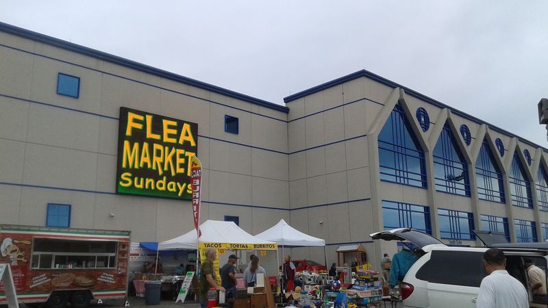 Wolff's Flea Market, Rosemont, IL