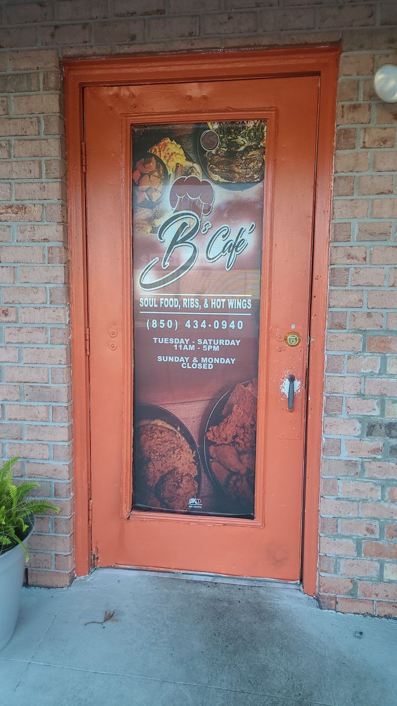 4. B's Cafe Soul Food, Pensacola