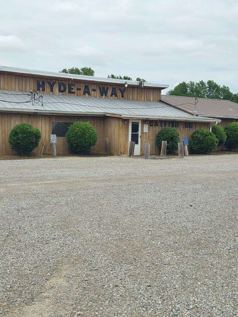 Hyde-A-Way Catfish Inn – Broseley