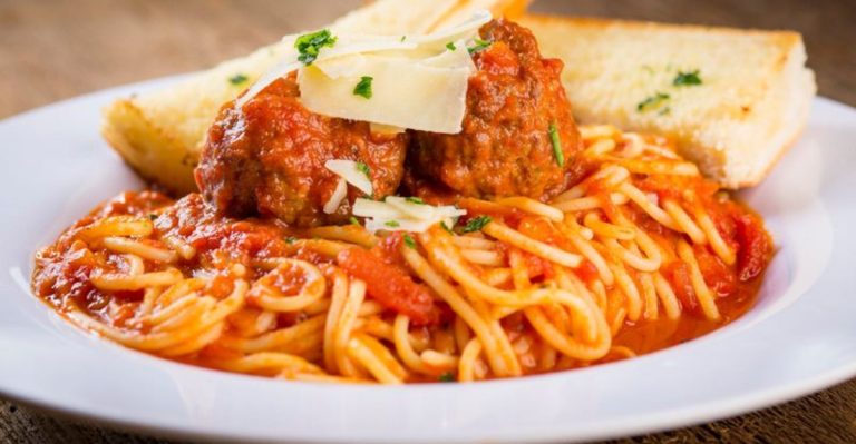 4 Illinois Chains Serving Spaghetti & Meatballs Beyond NYC