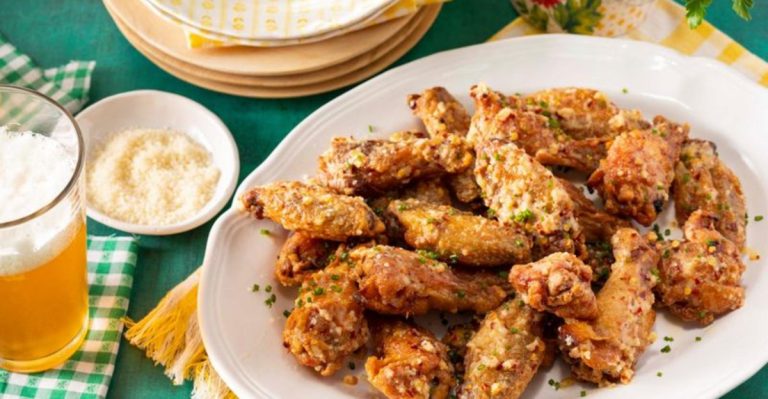 5 Chicken Wing Plates To Try At A California Mom-And-Pop Diner
