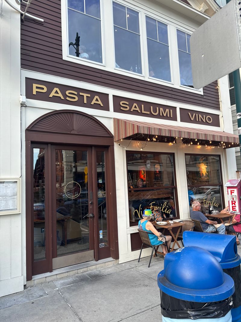 6. Via Emilia, Mystic