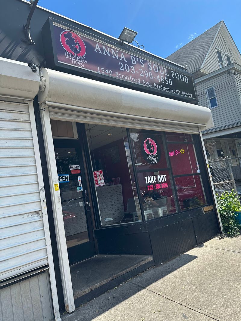 6. Anna B's Soul Food, Bridgeport, Connecticut