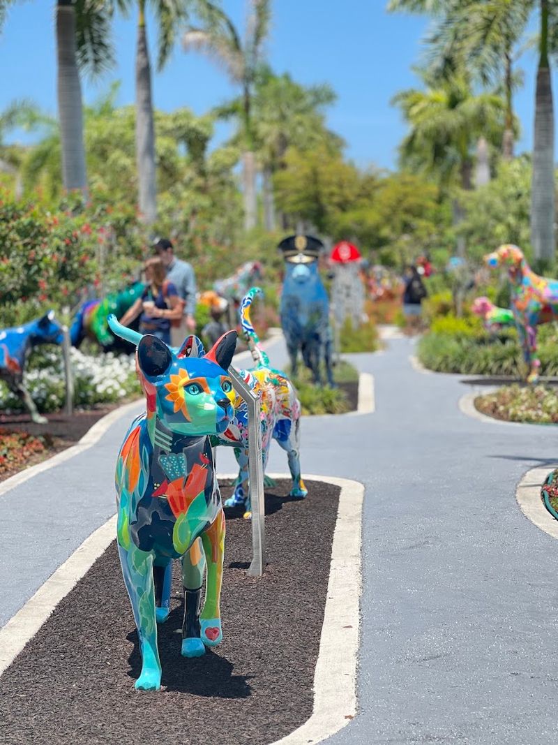 52 Sculptures Painted By Talented Local Artists