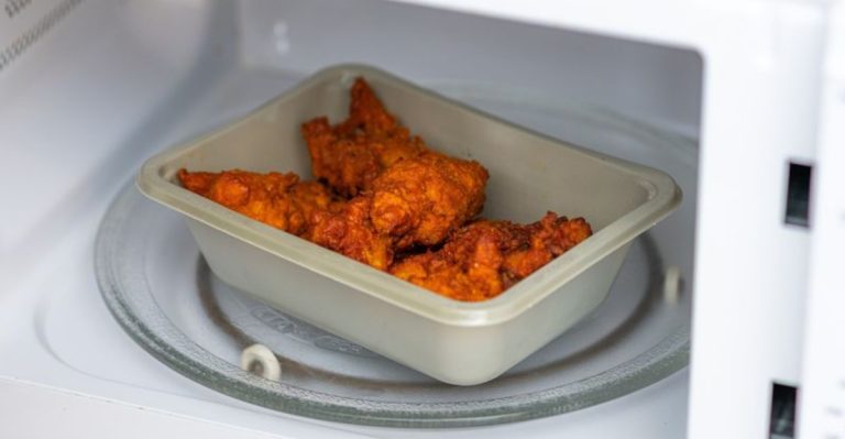 6 Methods To Use When Reheating Fried Chicken