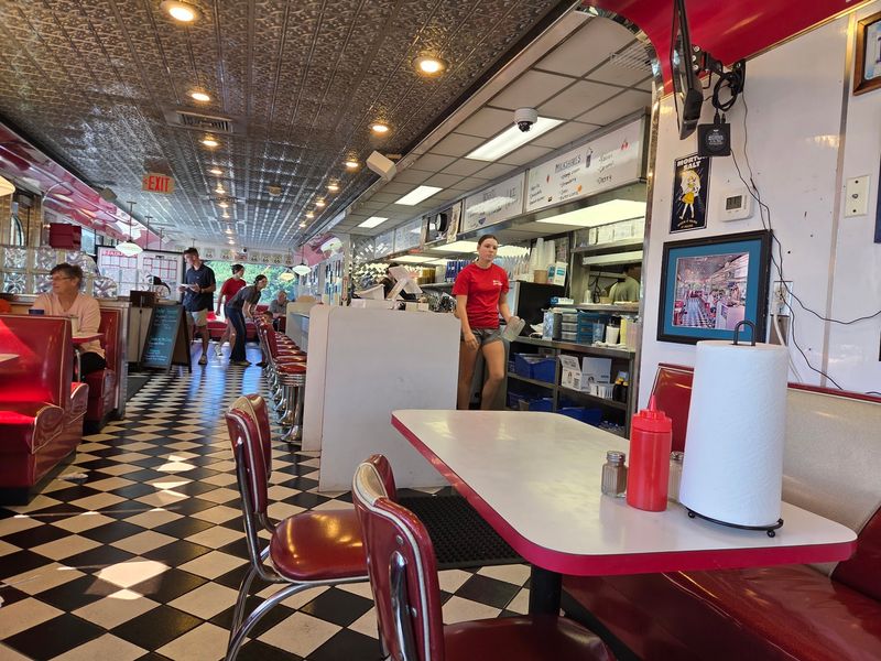 62 Classics' Diner, Hillsboro