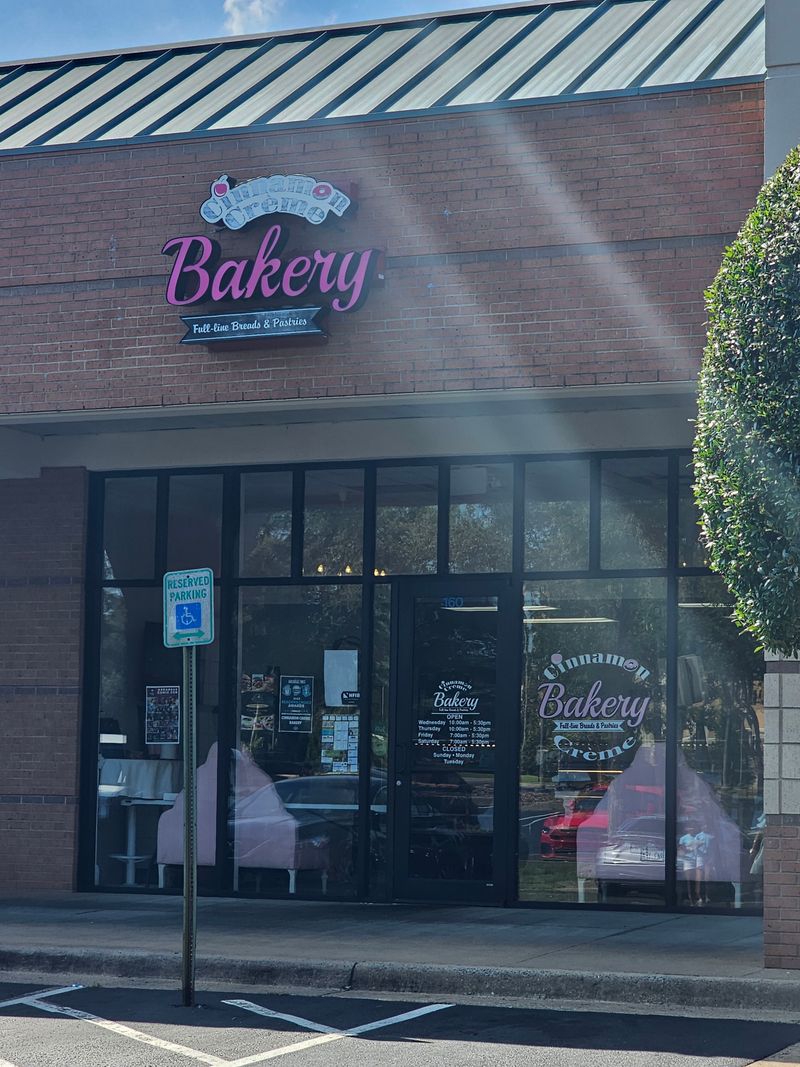 Cinnamon Crème Bakery