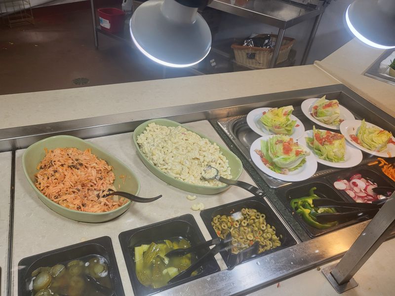 Mediocre Munching: Golden Corral (Springfield)
