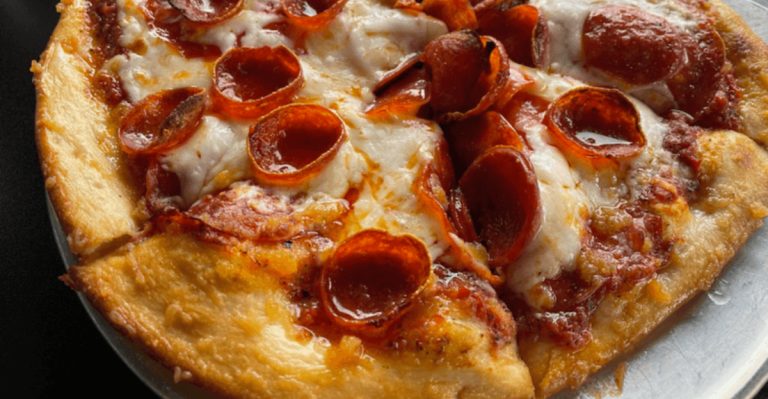 7 Kansas Pizza Spots That Locals Say Prove Homemade Always Wins