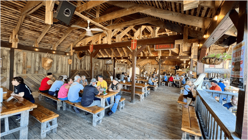 1572 Roadhouse Bar-B-Q, Waynesville