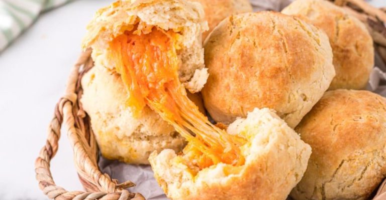 7 North Carolina Cafés That Locals Claim Have The Best Biscuits In The State