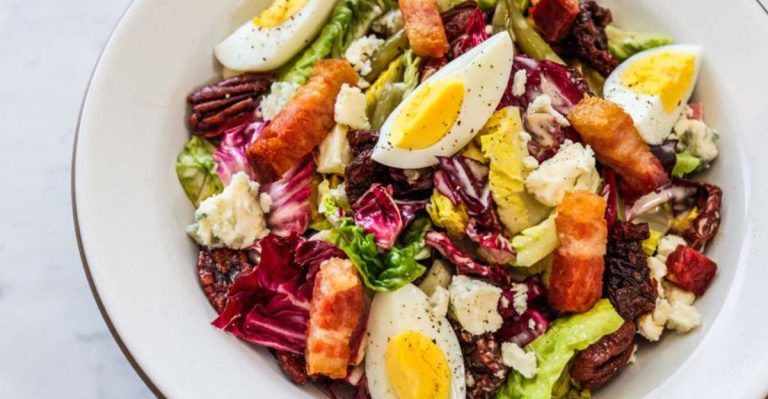 7 Restaurant Chains Known For Great Caesar Salads