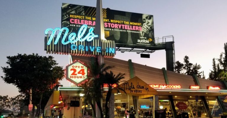 7 Retro California Eateries That Haven’t Changed Since The ’60s (Perfect For Fall Nights)