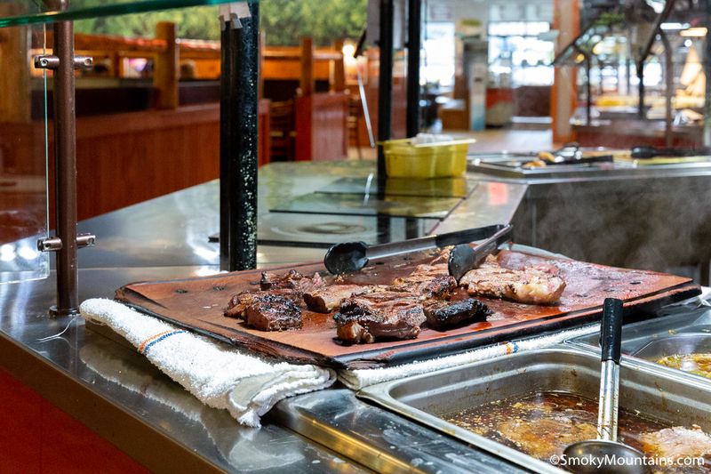 Wood Grill Buffet – Pigeon Forge: All Smoke, No Fire