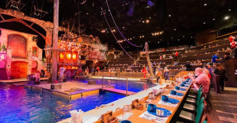 7 Tennessee Buffets That Fail To Impress & 7 That Actually Get Southern Comfort Right