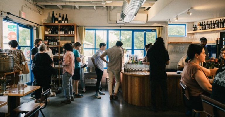 7 Texas Restaurants That Never Spend On Ads But Still Stay Slammed Nightly