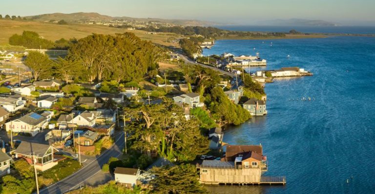 8 California Coastal Towns Locals Escape To On Labor Day Weekend