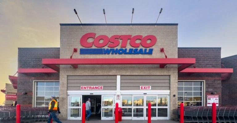 8 Costco Premade Flops & 8 Restaurant-Quality Foods That Will Shock You