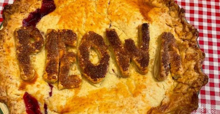 8 Iowa Cafés Where Everything’s Homemade And The Pie Is Non-Negotiable