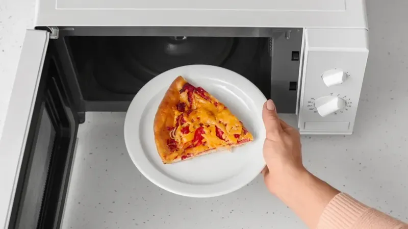 Pizza – Microwave Without Regrets