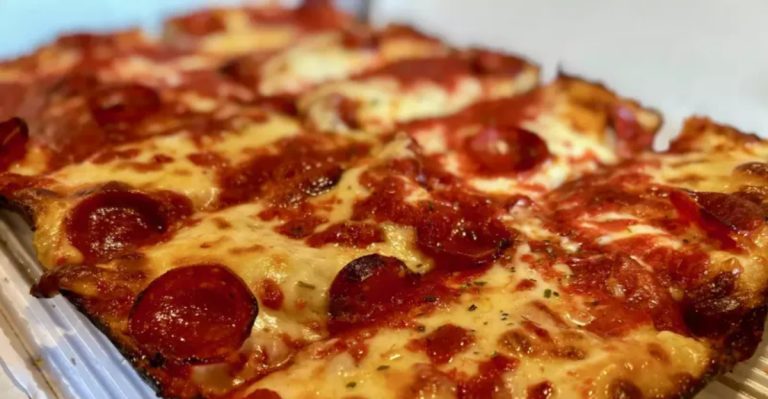 8 Michigan Detroit Style Pizzas With Perfect Corners