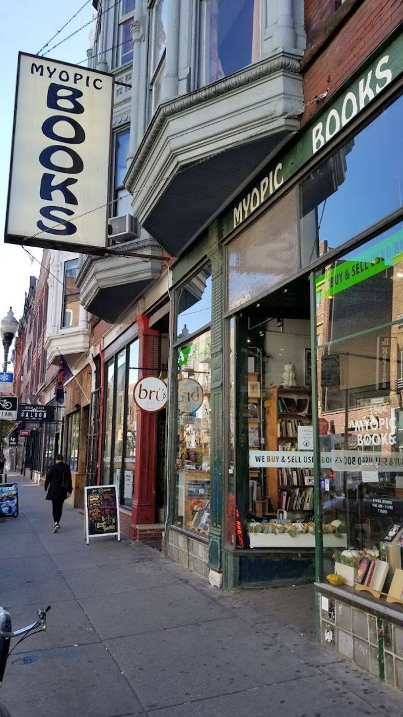 Myopic Books, Chicago